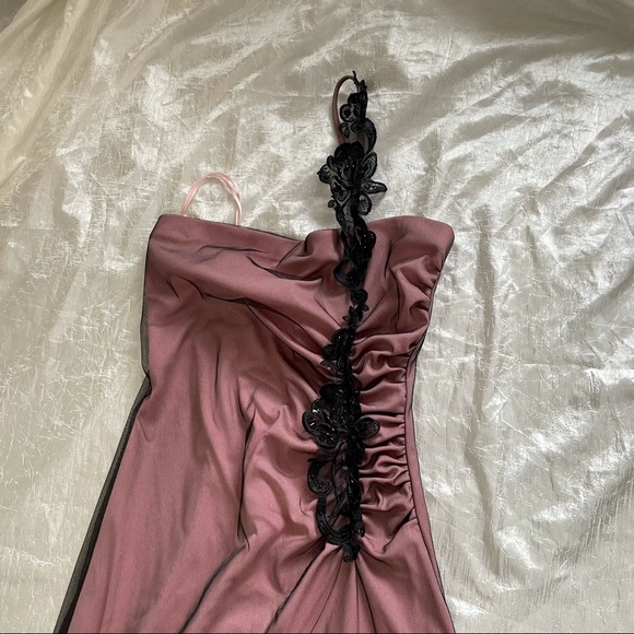 Pink and black one-shoulder asymmetrical formal dress with slit - Picture 13 of 15